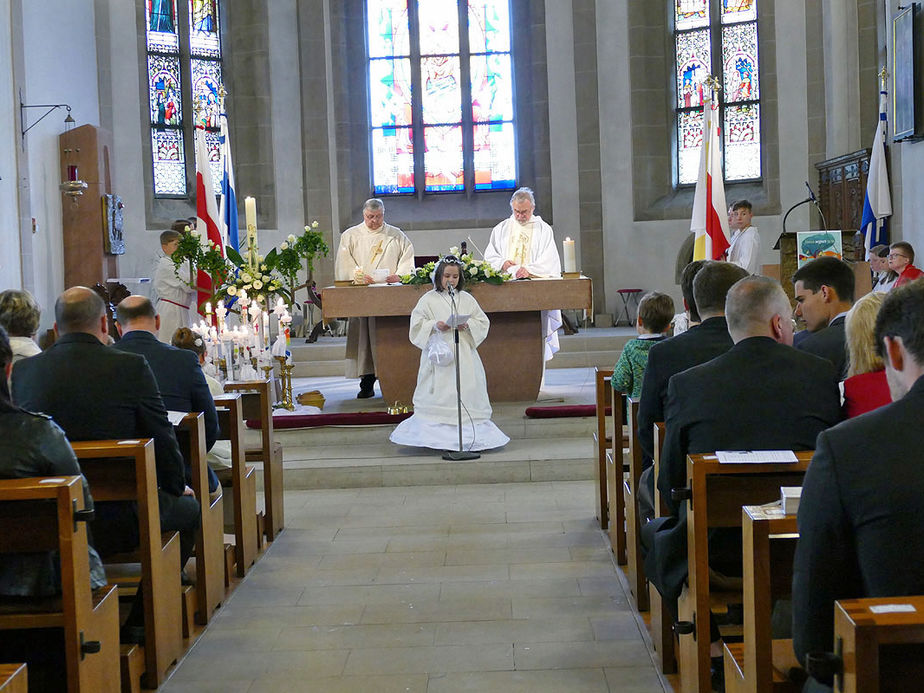 Feier der 1. Heiligen Kommunion in Sankt Crescentius (Foto: Karl-Franz Thiede)